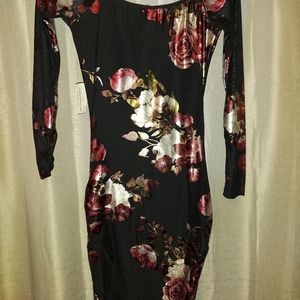 Flowered fitted dress